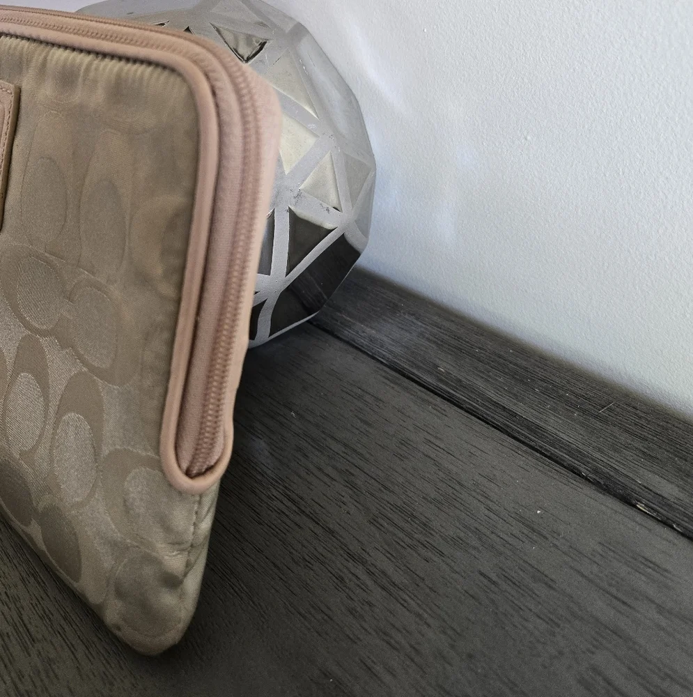 Coach Cosmetic Bag - Picture 2 of 10